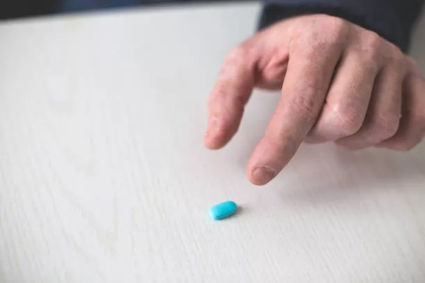 威而鋼完全指南：幫助男性重拾自信與改善性生活質量